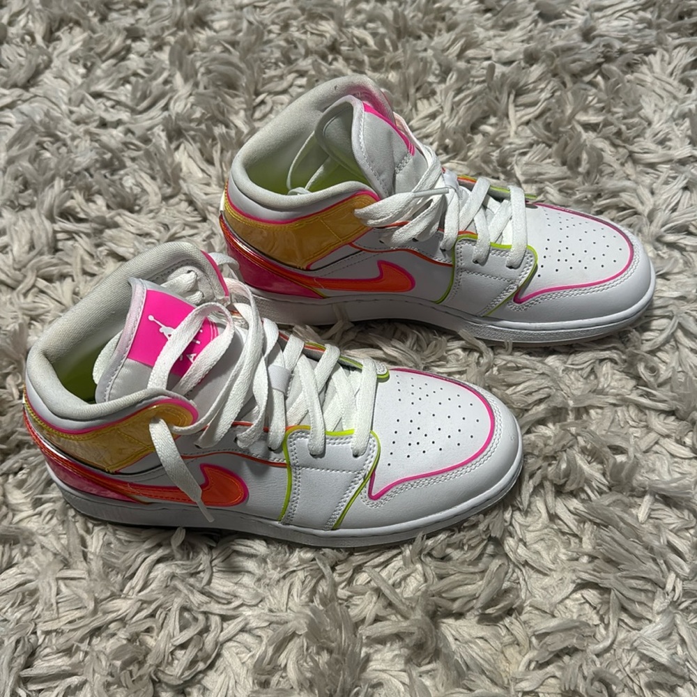 Nike Jordan metro 1 edge glow shoes